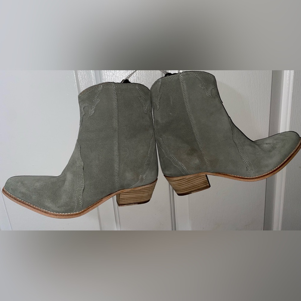 Free People New Frontier Women’s Western Boots Pointed Toe Light Sage